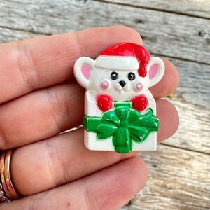 Vintage Jewelry Avon Christmas  Mouse Gift Brooch Pin